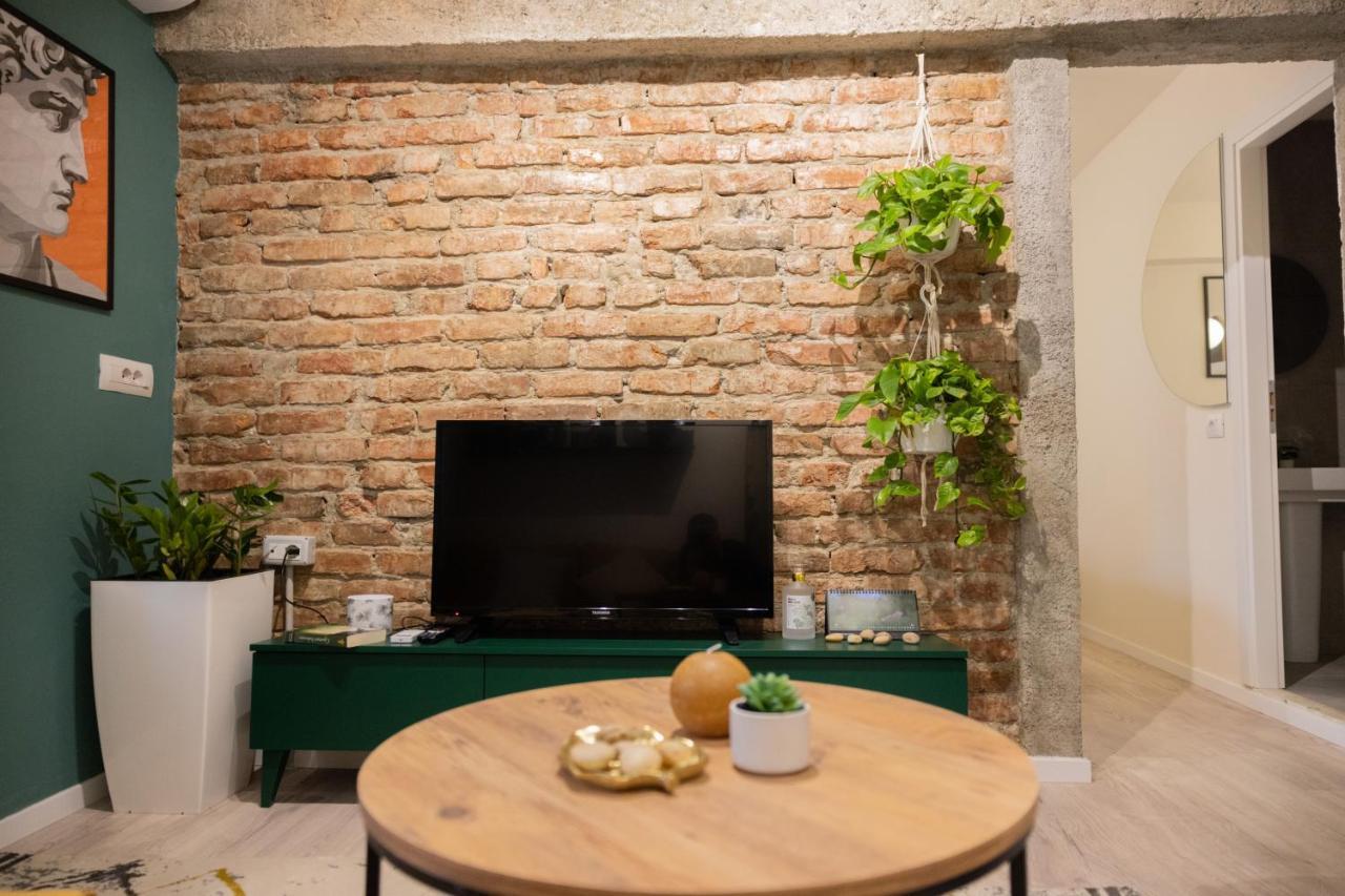 Three Doors Apartments, Kiwi 1+1 Apartment Tiranë Ngoại thất bức ảnh